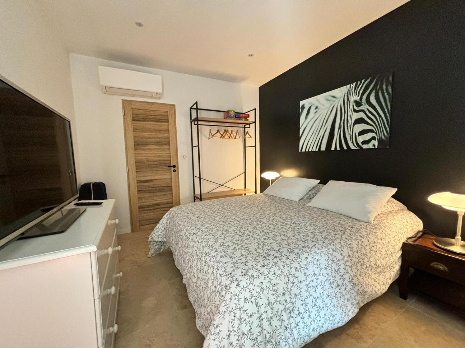 Maison Dans La Pinede Rognes Экстерьер фото